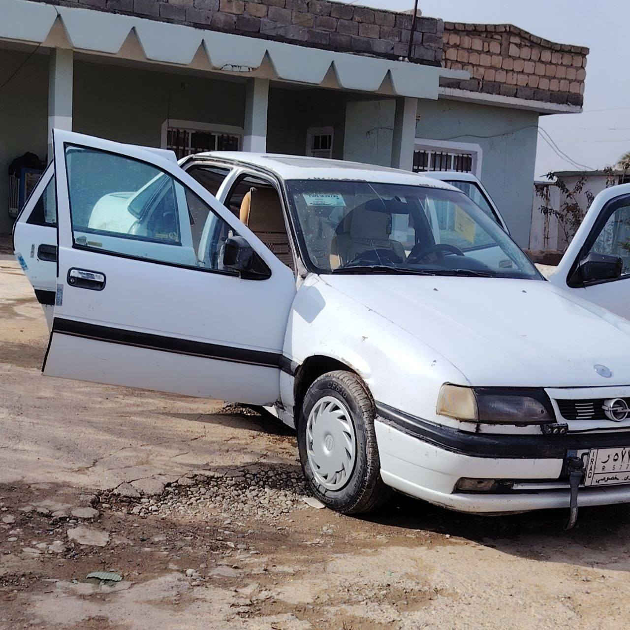 السلام عليكم اؤبل فكتره حجم 20 محرك 2000 گير ومحرك شرط كهربايات كلها شغاله صدر نضيف طخم نضيف سيارة مال جناي السيارة ماندل صاحبها مكفوله من كلشي السعر 27 وبيها مجال قليل وبيها كابون الرقم ***********
