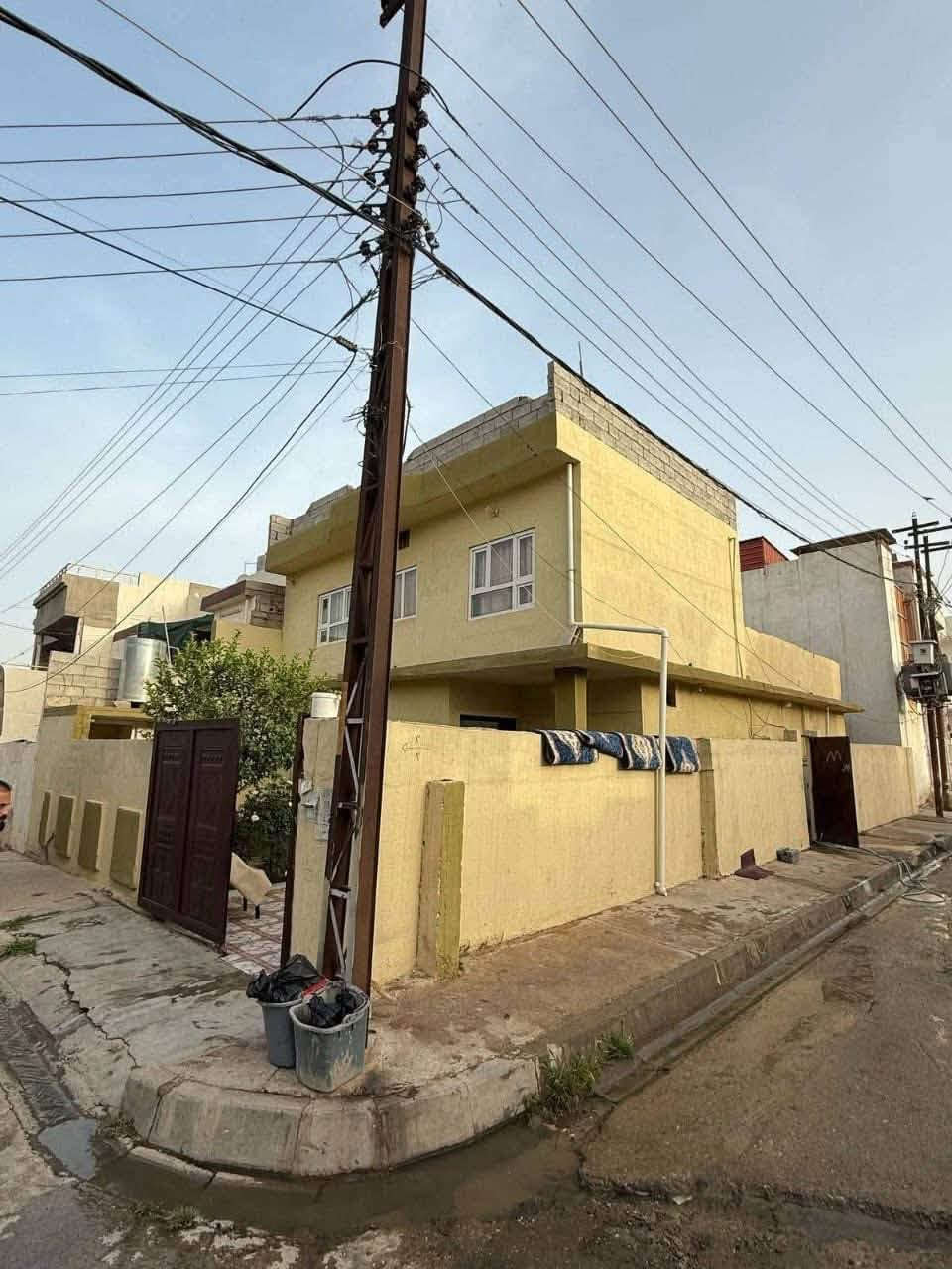 دار للبيع 🔥 طابو ملك صرف 🔥
المساحة / 200 متر ركن
يتكون من طابقين / 
طابق الاول 
غرفتين نوم واستقبال ومطبخ وصحيات 

طابق ثاني 
غرفتين نوم 
                                 

موقع الدار كركوك شارع عبد الرحمن قرب جامع       أبراهيم الخليل    

💵سعر يرجى مراسلة الصفحة او الاتصال💵
***********

موقع   المكتب كركوك حي الواسطي 
سايدين العمارة الخضره مقابل شقق الغاز               ومجاور دكتورة سلوى البياتي 
 🏦مكتب سُلطان العقار 🏦 
 بأدراة أستاذ سيف 
 للأتصال ***********
✅نستقبل جميع عروضاتكم السكنيه والتجاريه في كركوك 💯والترويج لها عبر الصفحه الخاصة بالمكتب
للأستثمار والتطوير العقاري  معنا نحو الأفضل المكتب مجاز من غرفة تجارة ونتعامل بأشراف قانوني
