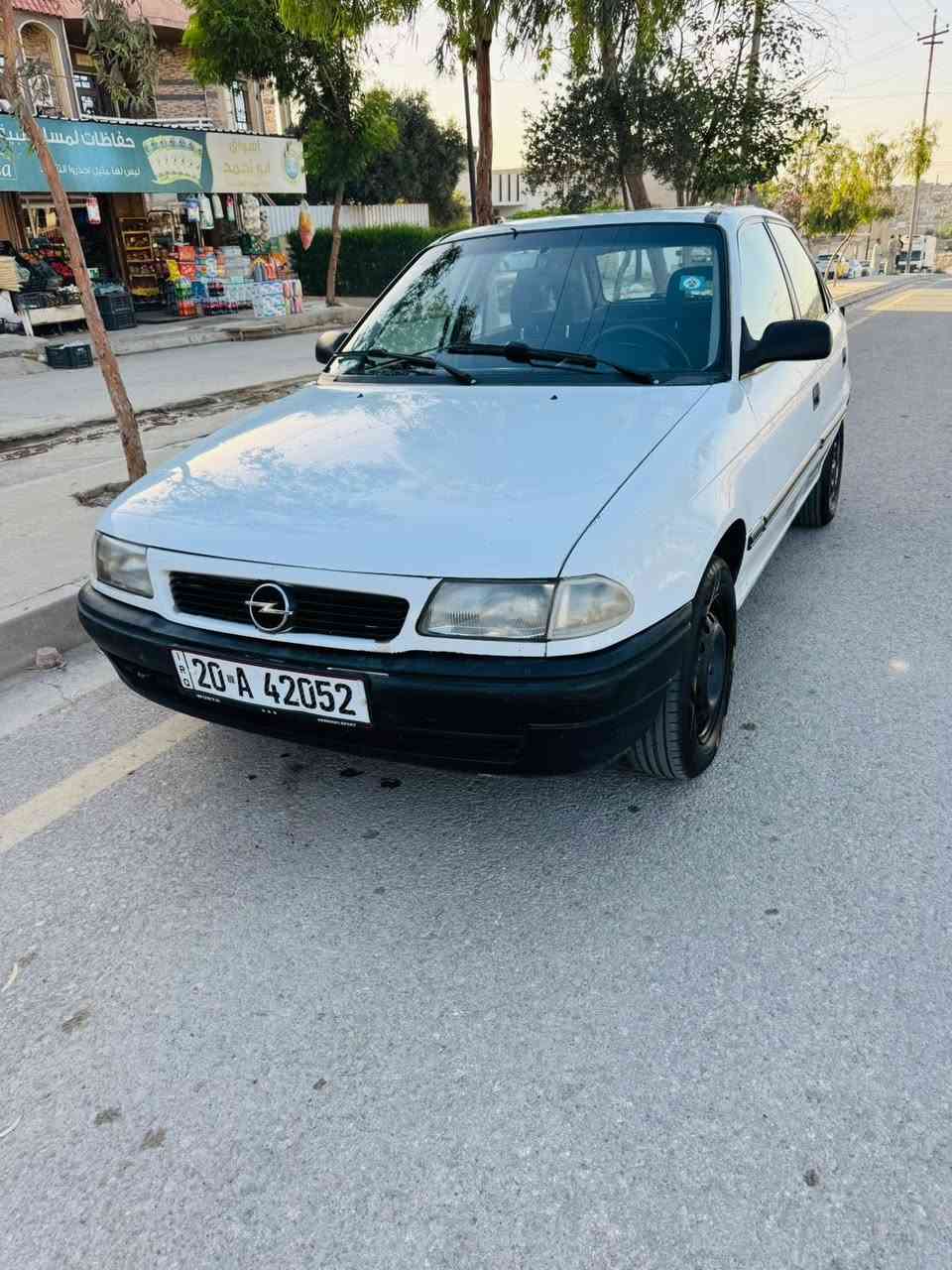 سلام عليكم أسترا موديل 95 محرك كير شرط رقم جديد كربون بنزين شرطة تحويل السعر 40 بيها مجال بسيط  ***********
‭0771 952 6813‬
