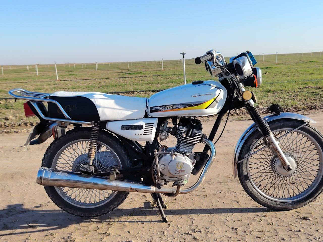 سلام عليكم موطور تايكر مودي 2019وزن ثقيل معمر بستم ولفات فقط اطبكه اجوه شرط ما ممدود عليها صبانه  جديد مكينه شرط خرسه دشبول جديد وايرمنيه كلها شغاله باتري جديد الموطور كلو شرط شعله ومعدل نار 🔥  دبلات شغاله المكان قاطع السبعاوين الخالديه الاستفسار اتصال *********** ملاحضه مو شراي لا تجي وتفلسف براسي
