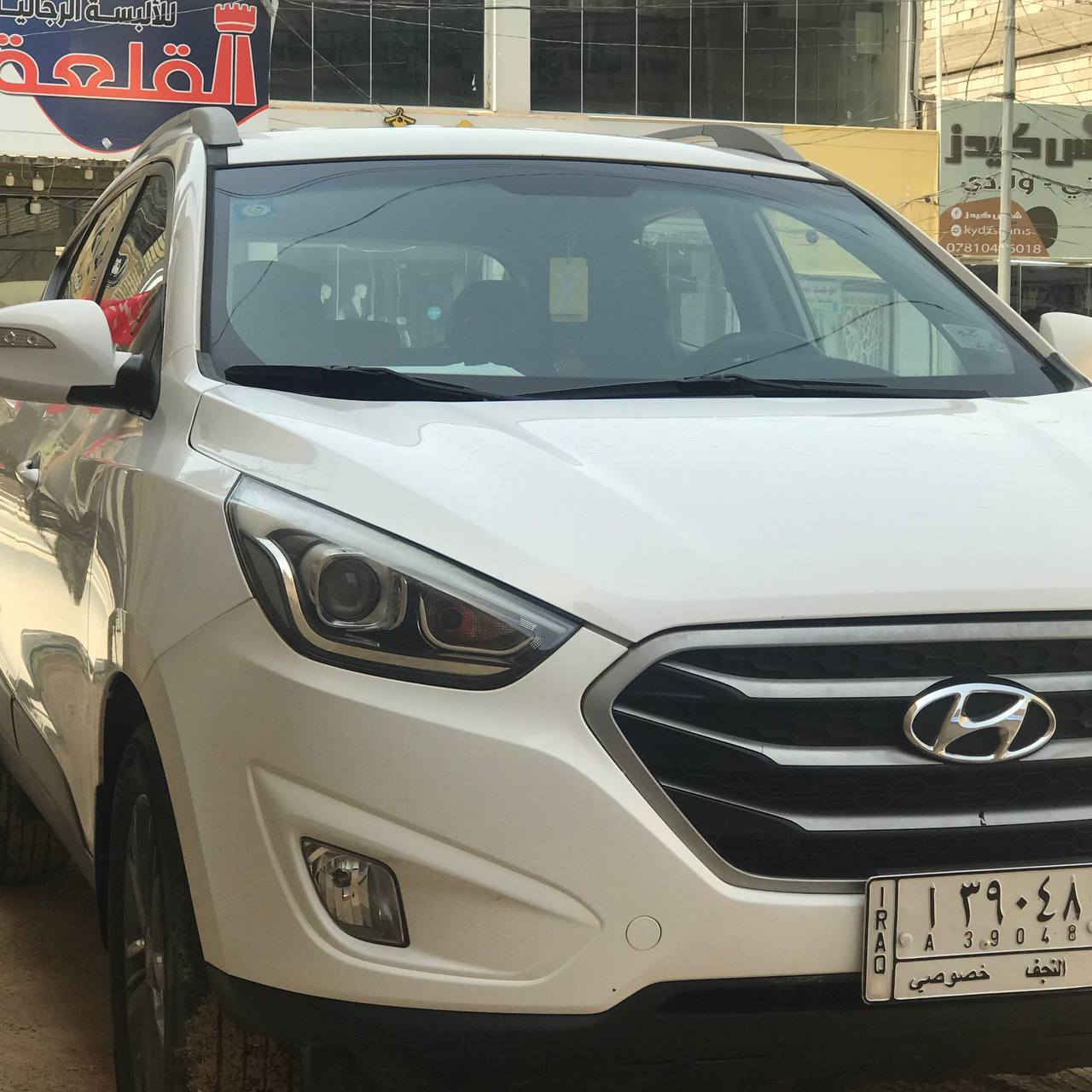 سلام عليكم 
توكسان للبيع  2015
رقم نجف تحويل ثاني يوم 
تبريد ثلج 
فول ما عدا الفتحة
مكان سيارة النجف 
رقم راعي السياره 
***********
