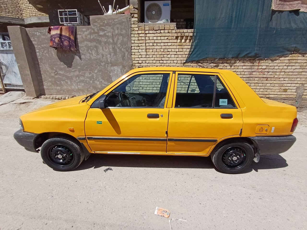 لسلام عليكم
 #سايبا       ٢٠١٥ وبراكيت و كير ومكينه وكشر  مكفولات 
 تخم تاير جديد 
باتري وصدر جدد مصار اقل شهر من شديتهن رقم بغداد  كبل اطلع لشارع  متصرف عليها كلشي 
وغرامات مصفره والهزه  والسنويه 
سياره جديده  رقم بغداد باسمي ثاني يوم احولك    عارضها 35وبيها مجال مكان سياره  بغداد   ***********   واتساب
