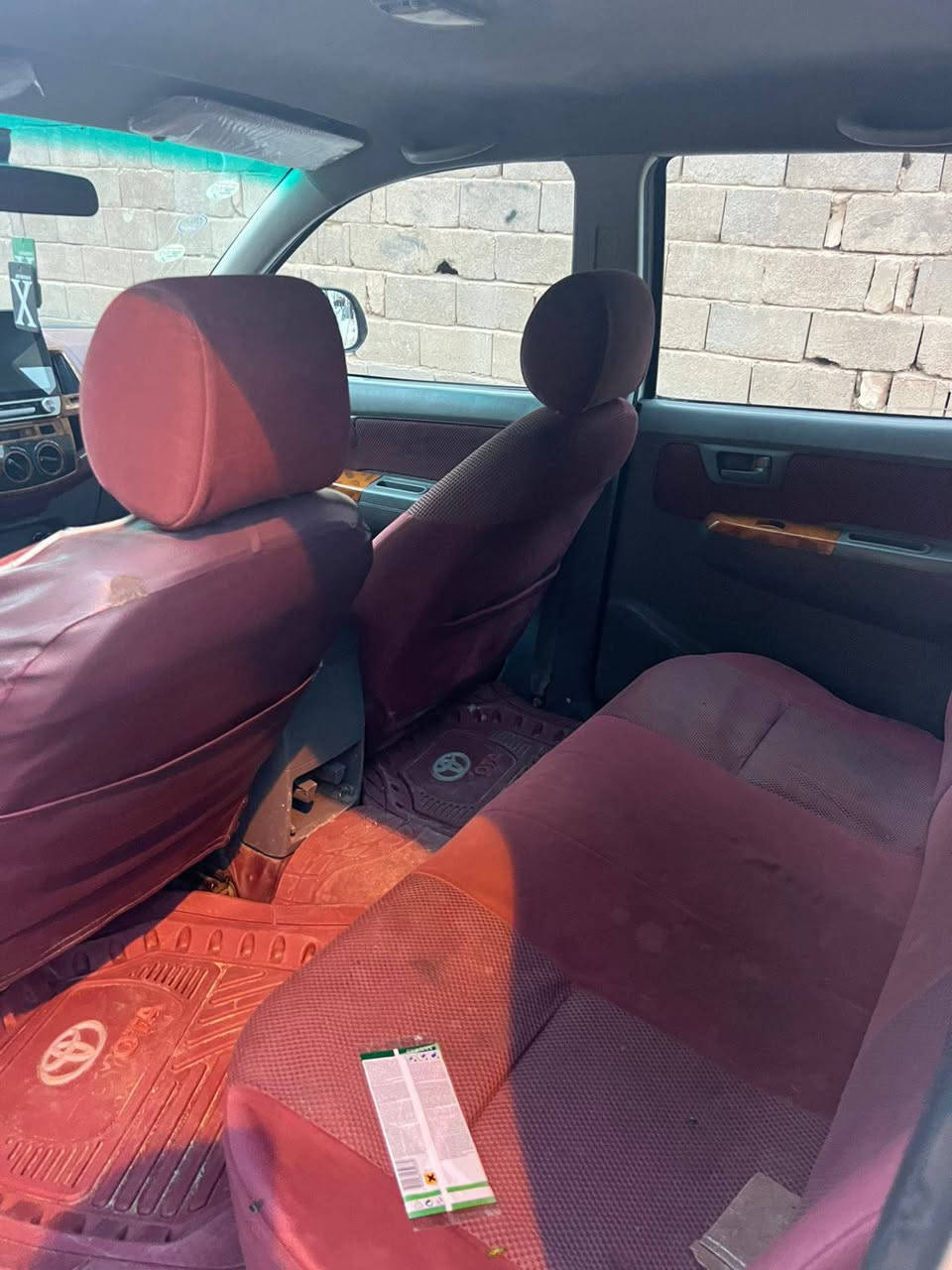 السلام عليكم
فلاونزه ٢٠٠٩ للبيع 

بيها جاملغ وبنيد 

((بيها خياس بالشاصي))

جاهزه حداده تخم تاير كير مكينه تبريد مابيها نقص 

رقم بصره جديد تحويل 

البصرة قضاء الدير 

مكلف بالنشرر 

للاتصال هذا رقم راعيها 

***********
السعر 122وبيه مجال
