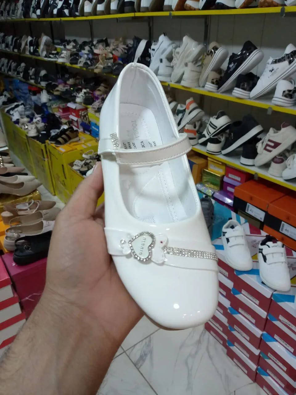 حذاء بناتي فلاات
ثلاث الوان روغان خفيف جدا 

قياسات متوفره في من 31 إلى 36 

سعر بلااش فقط 8 الالف 

توجد خدمة توصيل


**إذا كنت صاحب هذا الإعلان وتريد حذفه لأي سبب، رجاءا أرسل رسالة إلى الدعم الفني**