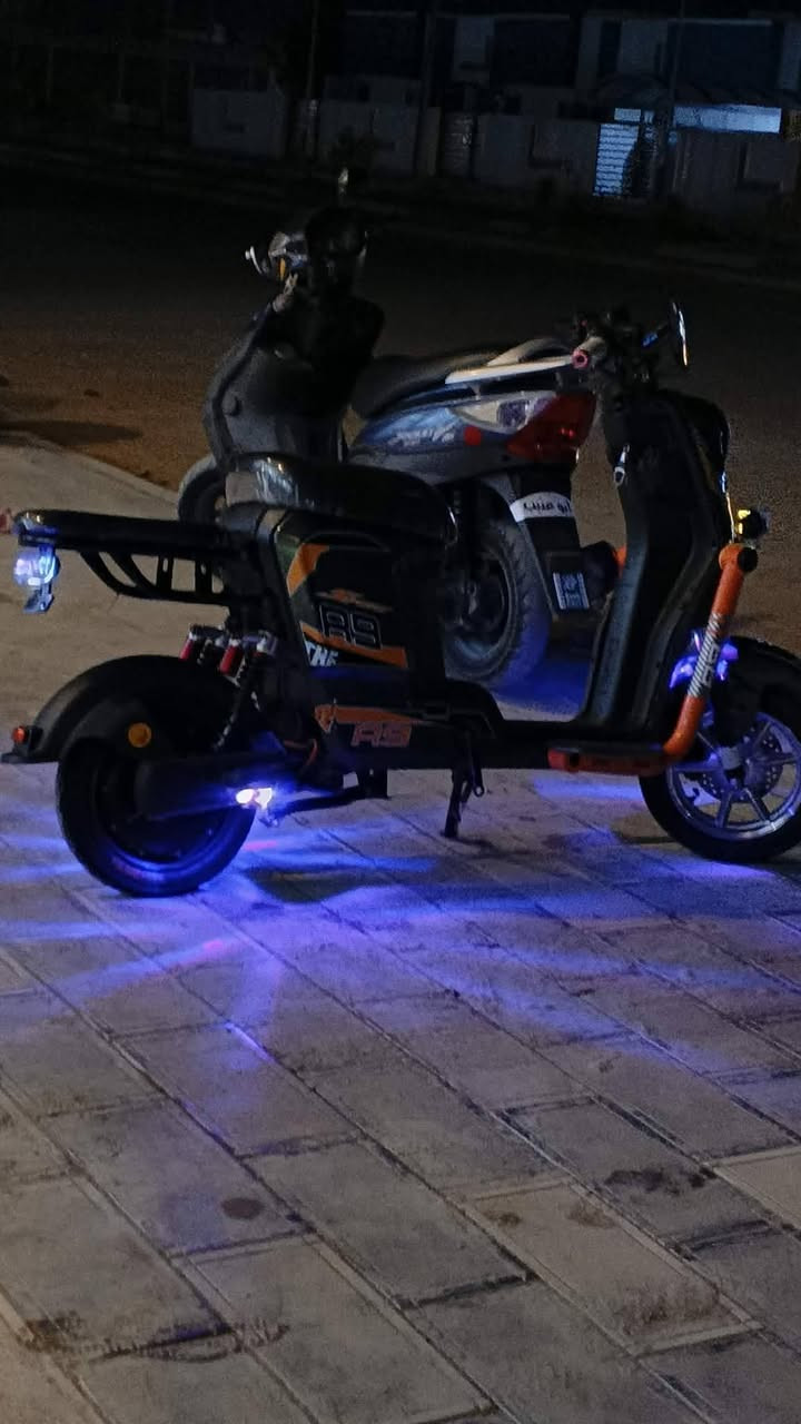 دراجه شحن للبيع جديده 2026/R9 التفاصيل خاص وبالخمه


**إذا كنت صاحب هذا الإعلان وتريد حذفه لأي سبب، رجاءا أرسل رسالة إلى الدعم الفني**