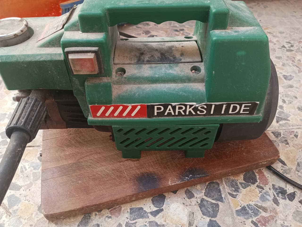 فارة الماني للبيع السعر 60 بغداد الزعفرانية ***********
