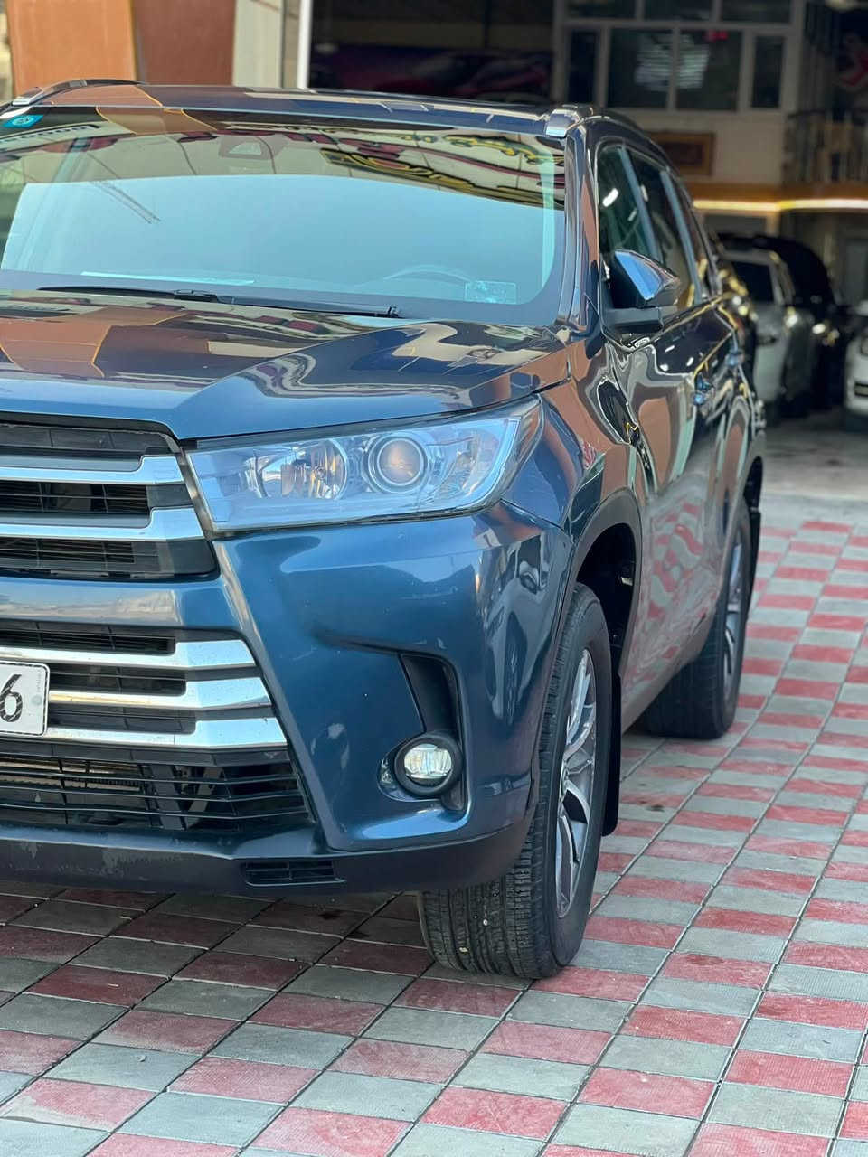 تويوتا هايلندر2019
لون رصاصي _بحري  

مواصفات XLE

كشنات جلد تحكم كهربائي  

شاشه كامره وتبريد منفصل  3 قطع تبريد

صندوق كهربائي

ماشية 115 الف كيلو متر

لد خلفي ولد امامي وتحديد

محرك 6 سلندر 

ضرر السياره 4 قطع بدونً تضليح داخل بدون ايرباك 

مكان السياره الفلوجة

للاستفسار ***********

سعرها 19.500$ وقابل لتفاوض خابرني وتدلل
