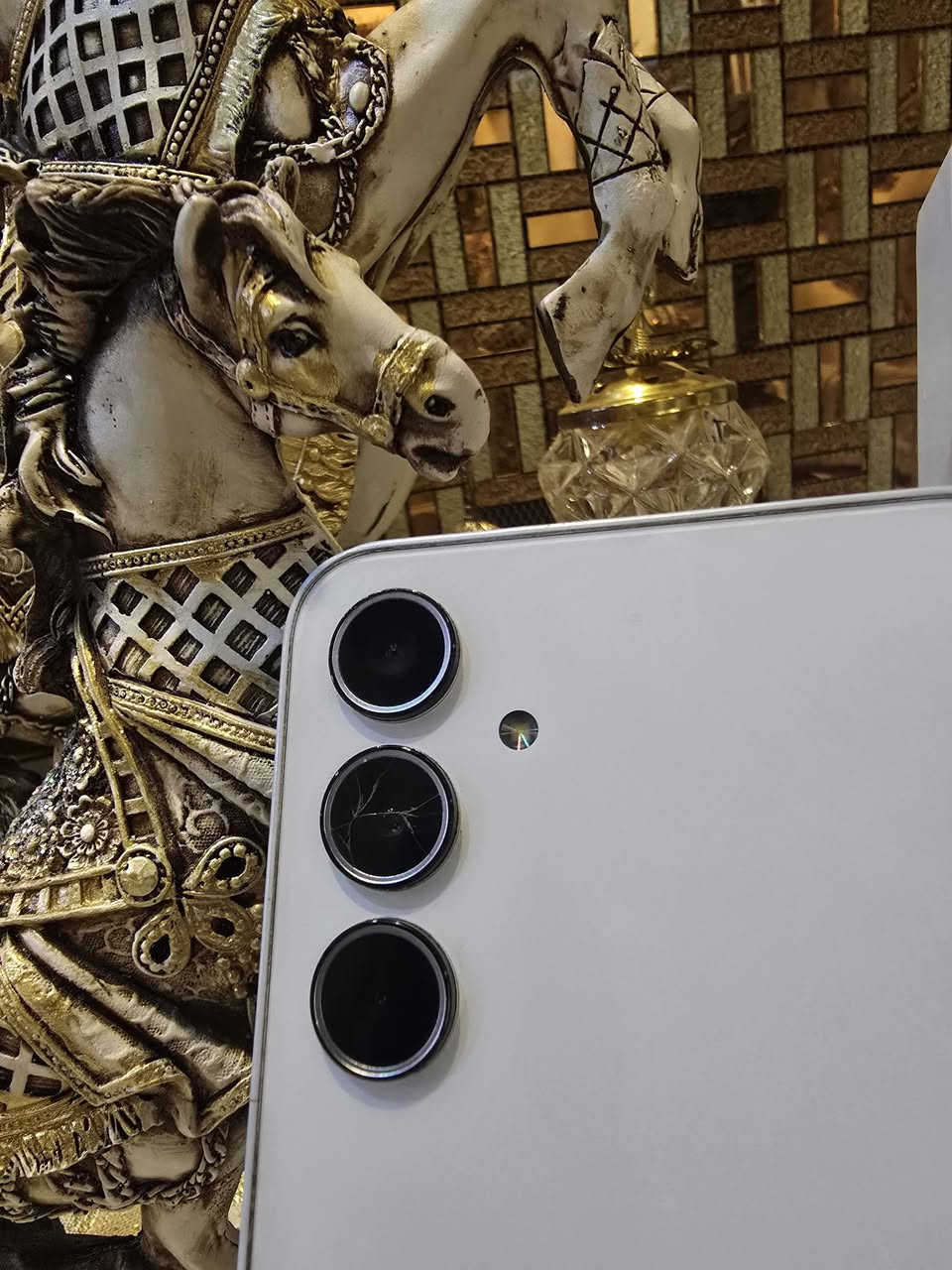 سامسونك A35 5g  / ذاكره 256 رام 8 / ويا كارتونه فقط /
شغله بسيطه بي فقط جامه لكامرا مكسور ومامثره ع كلشي جهاز نضيف ومرتب وموصفاته حلوه / مكان بغداد الغزاليه نهايته 225


**إذا كنت صاحب هذا الإعلان وتريد حذفه لأي سبب، رجاءا أرسل رسالة إلى الدعم الفني**