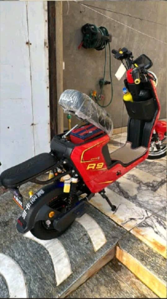 السلام عليكم دراجه للبيع شحن سرعه 109 المكان البصره ابو الخصيب R9 السعر525 بطاريات خمسه الموديل 2026
الرقم (***********)
