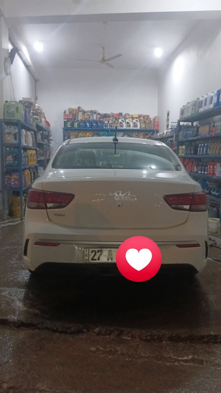 كيه ريو 2023 وارد امريكي
ضربته بالوجه
مواصفات 
بصمه
 تحكم استيرن
محرك 1600
حساسات
تبريد ثلج
بعد مواصفات هواي 
السعر 112 وبيه مجال 
رقم الهاتف ‏‪0785 595 5733‬‏
