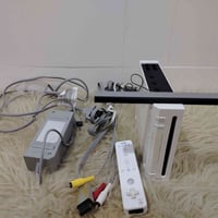 نينتندو وي • شغال • ملحقات كاملة