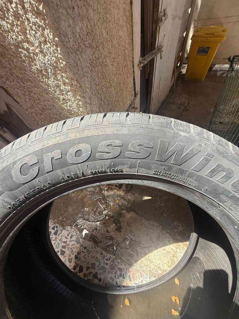 زوج تايرات. نظيفات. ***********
