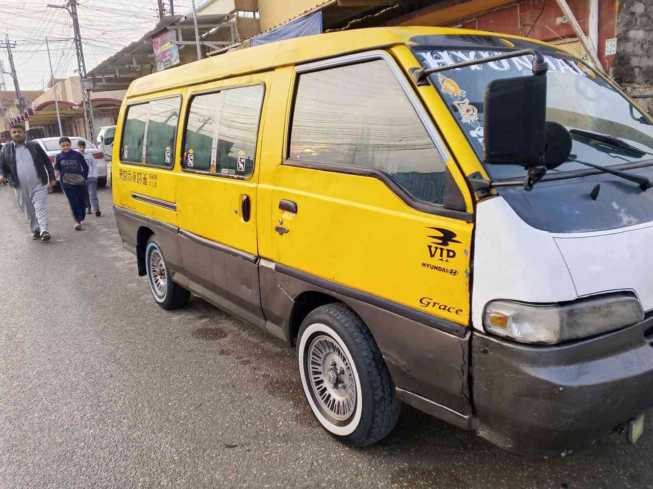 السلام عليكم 
هونداي 1994 رقم بغداد ألماني سنوية ساقطه 2019 وكالة من الشرعي باسمي هية ومرور ع المشتري 
السعر 30 $
***********
