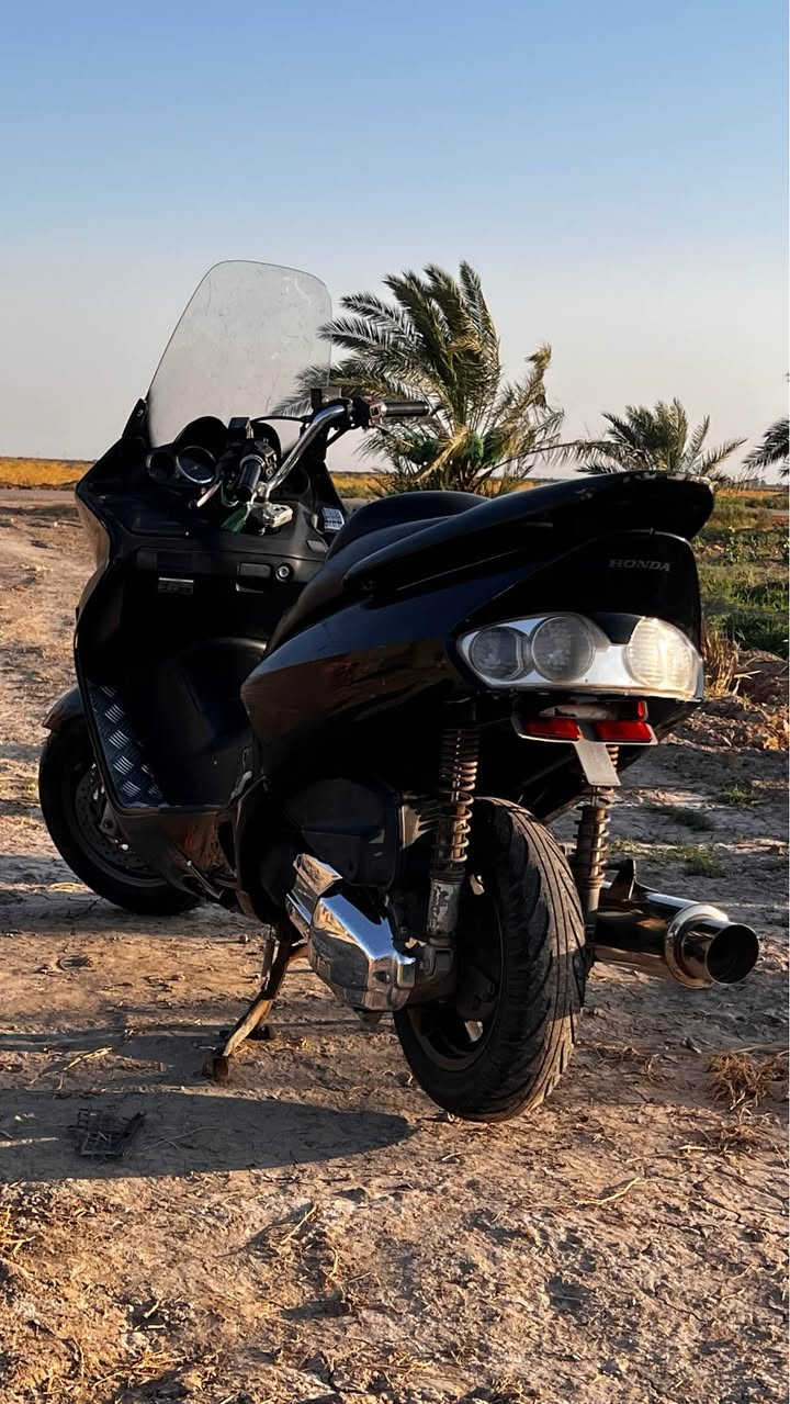 سلاام عليكم اخوان فورزه صفر سته دراجه خير من الله شغل وامشي سعرهه 750 وبيهه مجال حك جيهه مكاان دراجه لمشرح طريق لعام جسر لعبووس لتواصل 
*********** عمارة, ميسان
