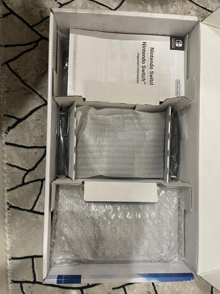 السلام عليكم
جهاز نينتيندو سويتش نسخة فورتنايت نسخة نادرة جدا 
الجهاز نظيف جدا مع الكارتونة و حتة الجياسة الي اجتي بالجهاز موجودة الجهاز اخو الجديد و ملحقاتة كاملة ما عدا كيبل الاجدي ام اي و النظافة بالصور تحجي
سعر 299 الف فقط
و العاب 
The legend of zelda:breath of the wild ب40 الف
Super mario maker 2 ب40 الف
Mortal kombat 11 ب35 الف
Dark souls remasterd ب35 الف
وللعلم الجهاز نسخة نادرة جدا و تقريبا مستحيل اتلاكي بهيج نظافة + اذا اخذت الجهاز و الالعاب سوة اراعيك بالسعر
للتواصل: *********** واتساب
مكاني بغداد السيدية
