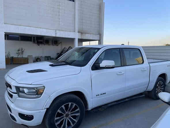 -دوج رام ٢٠٢١ للبيع 
-فئة سياره لارمي سبورت
-حادث بسيط 
-محرك ٥٧٠٠ هيهي 
-لون ابيض
-ماشيه 44 ميل
-حساس امامي خلفي 
-رادر جانبي 
-تشغيل عن بعد 
-تدفئه كشنات
-قاصه 
-باب كبير بدي قصير 
-رقم سليمانيه
-مكان سياره  بغداد الزعفرانيه
رقم الهاتف / ***********
السعر $ 30 وبيه مجال
