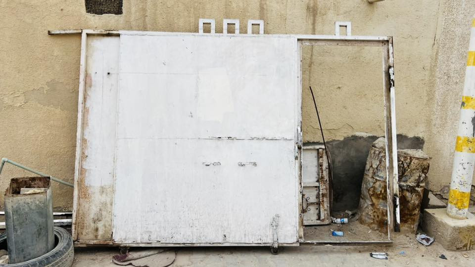 باب حديد سكة للبيع العرض 3 امتر وطول 2 متر . باب حديد ثكيل  ، سعر 150 وبي مجااال  ، مكاني حي العسكري 
رقمي *********** ☎️
