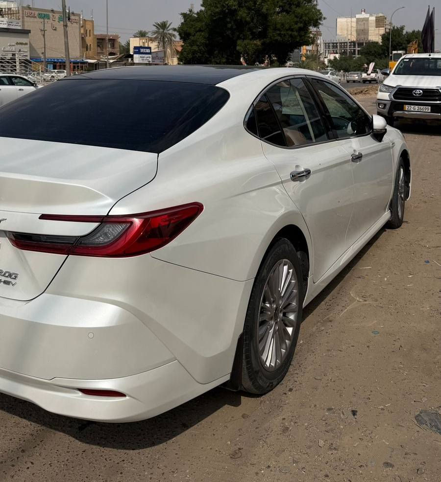 كامري هايبرد الشكل الجديد 2024 مواصفات خليجي - تجميع الصين 
ماشية ٤٩ الف 
محرك 2400 هايبرد السياره نظيفه واستخدام شخصي 
بيها بارد بالتاشير الي موجود بالصوره 
السياره بانورما فول مواصفات من ناحية الرادار والحساسات وكل التفاصيل داخل قرميدي  
السيارة تعتبر تجميع الصين بس مواصفات خليجية 
البارد مؤشر بالصور 
سنوية جديدة
السعر  بيه مجال بسيط جدا وبدون احراج  
مكان السياره بصرة رقم بغداد 
***********
