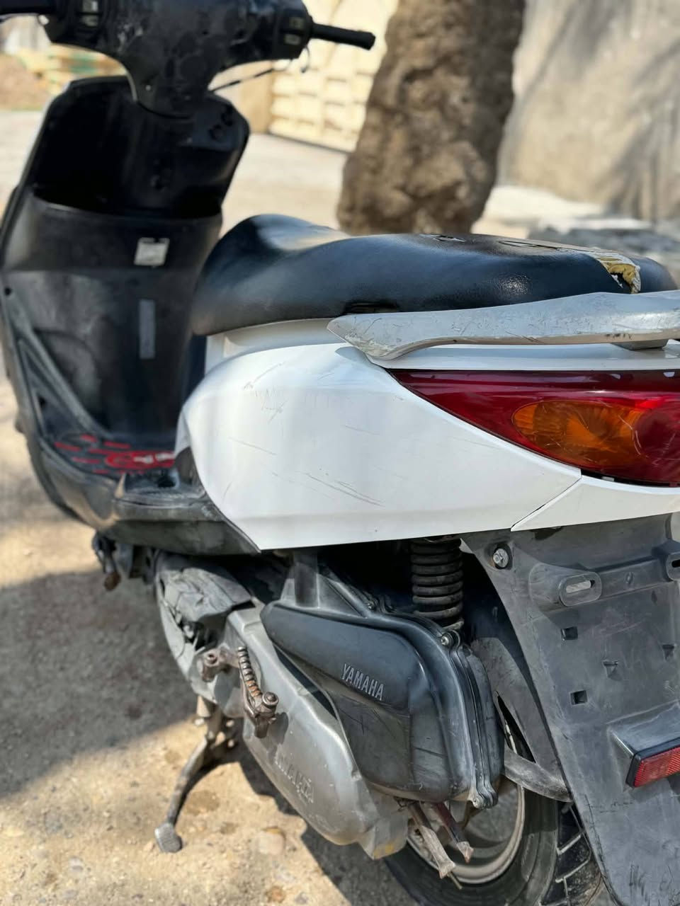 السلام عليكم
بريز لايت ناصي
دراجه بلاديه
سلف هندر نكره
كامله كهربائيات كلها شغاله لآيت عالي ناصي 
قفل جنطه وقفل ستيرن
عدادات شغاله أوراق دراجه كامله
عنواني بغداد الشعله
السعر 550 
***********
