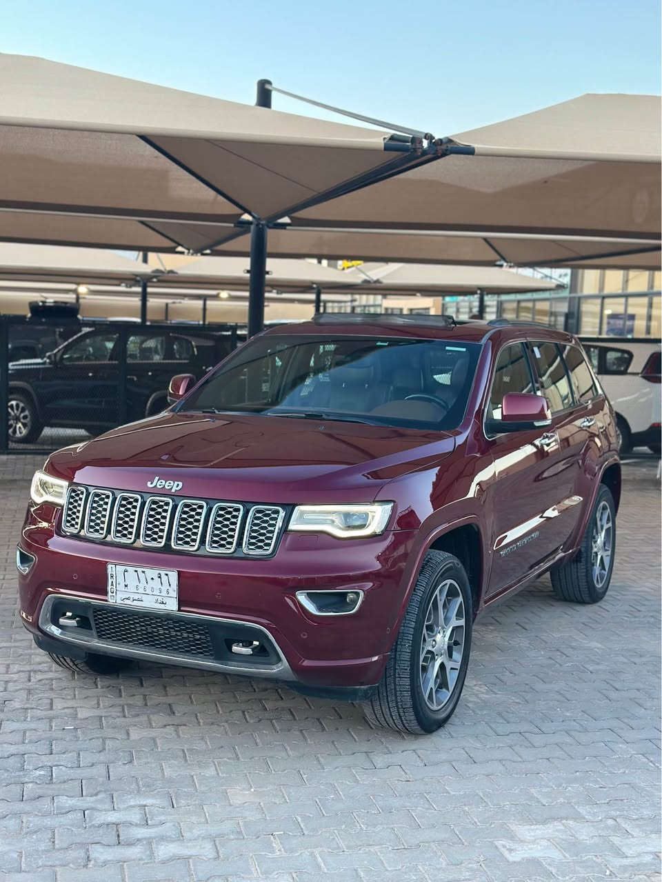 جيب اوفر لاند : 2020 خليجي 
فول 1/1  
المحرك : V6.  3.6L فول فول 1/1
ماشية 114 كيلو متر
رقم بغداد  تحويل ثاني يوم 

المواصفات :
* دفع رباعي 4x4 . *
* سقف بانوراما . 
* شاشه كبيرة 
* نظام الخرائط (GPS) .
* نظام التعليق هوائي (جكات) . 
* ستيرن كهربائي . 
* المصابيح الأمامية زنون .
* كشافات الضباب زنون .     
* تشغيل عن بعد .
* صندوق كهربائي 
* المقاعد الأمامية كهربائية 
* حساسات أمامية
* حساسات خلفية 
* كاميرا خلفية 
* المرايا الجانبية قابلة للطي .
* مرايا متحسسه للضوء العالي . 
* مقود السائق من الخشب . 
* بلوتوث تلفون . 
* محدد سرعة . 
* نظام التشغيل والاطفاء الاوتوماتيكي ( Auto Start System ) .

العنوان كربلاء السعر 31 الف
للاستفسار اتصال 📞
*********** كربلاء, العراق
