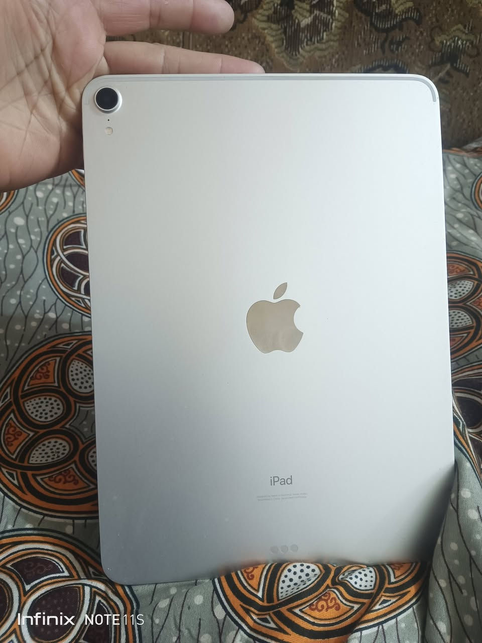 السلام عليكم ايباد 11 برو 2018 جديد تحكم الصوت مال التعلي والتنصي قويه شويه الايباد كفاله ما مفتوح بيه ولا برغي تاخذه تفحصه حاسبه ب380 وبيه مجال شي بسيط للستفسار ***********
