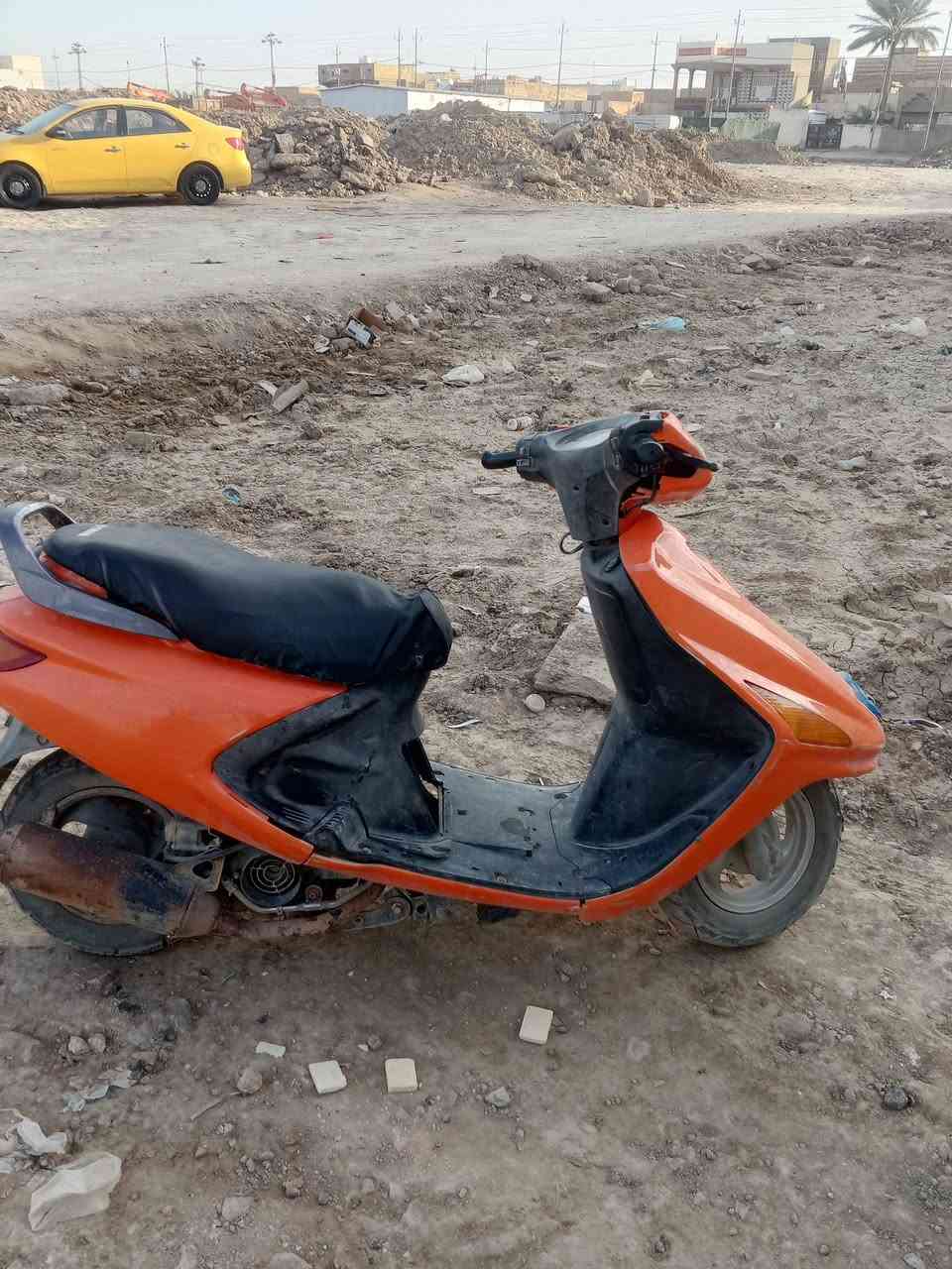 السلام عليكم دراجه فراشه مفتوحه مره وحده لل بيع كلشي ما عوزه سلف هندر شغال شغل واطلع  رقم ***********
