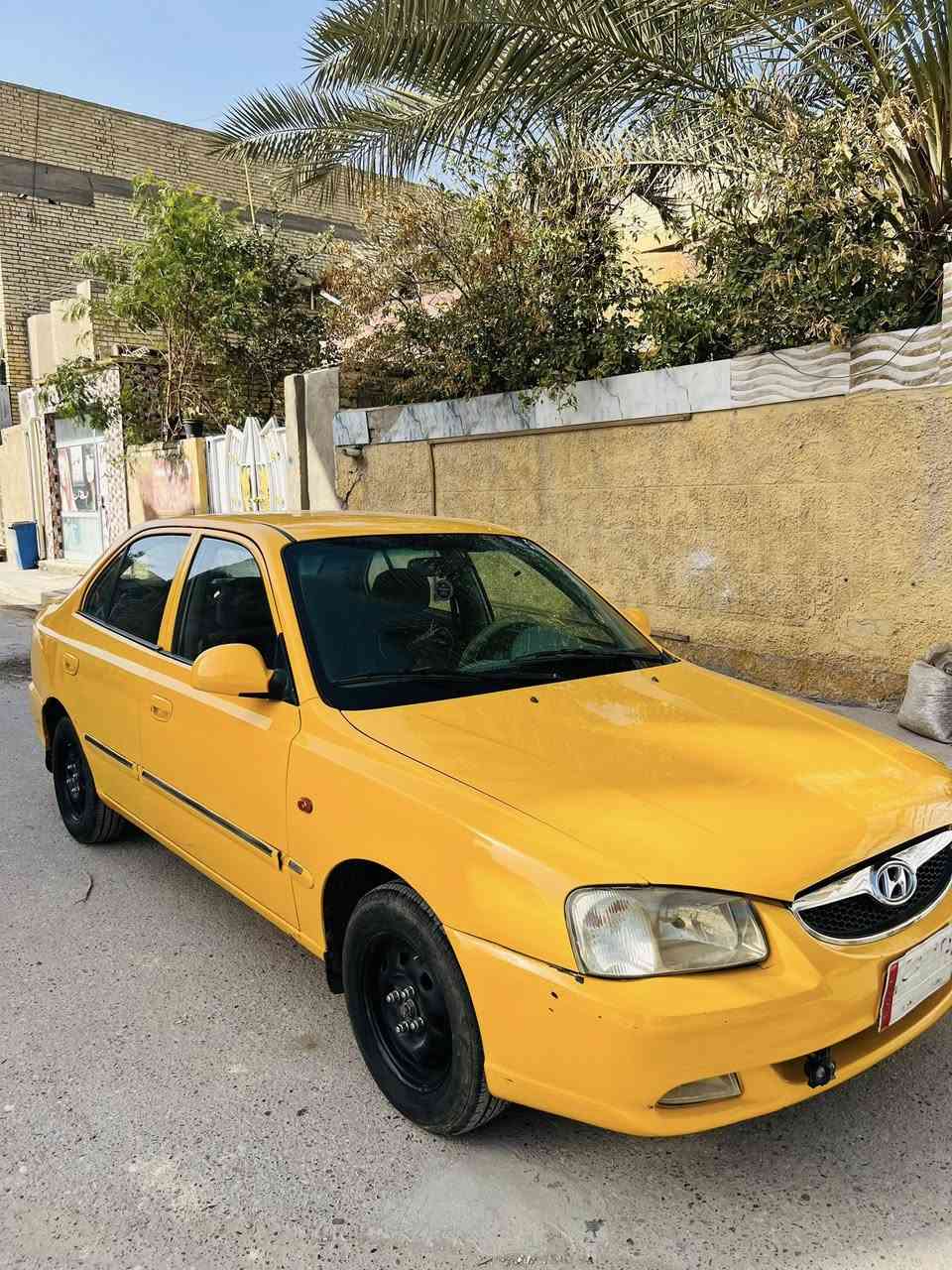 السلام عليكم فيرنا 2014 بيهه ضربه باب خلف العبري السياره جاهزه مكينه مكفوله من التنقيص والتبخير تبريد شغال تخم تاير جديد دوشمه عام ارقام انكليزيه باقي بس الاستلام مصفره هيه وغرمات السياره ب اسمي 
السعر 68 $ وبيه مجال مكاني بغداد البلديات
***********
