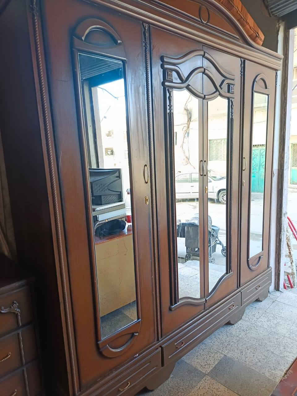 يا جبار للبيع خزانة اربع بواب مع 3 دروج مع بيرو مراية دروج قلبا بلاكي بلغاري قواعد زان اخوات جداد
للتواصل0965009777


**إذا كنت صاحب هذا الإعلان وتريد حذفه لأي سبب، رجاءا أرسل رسالة إلى الدعم الفني**