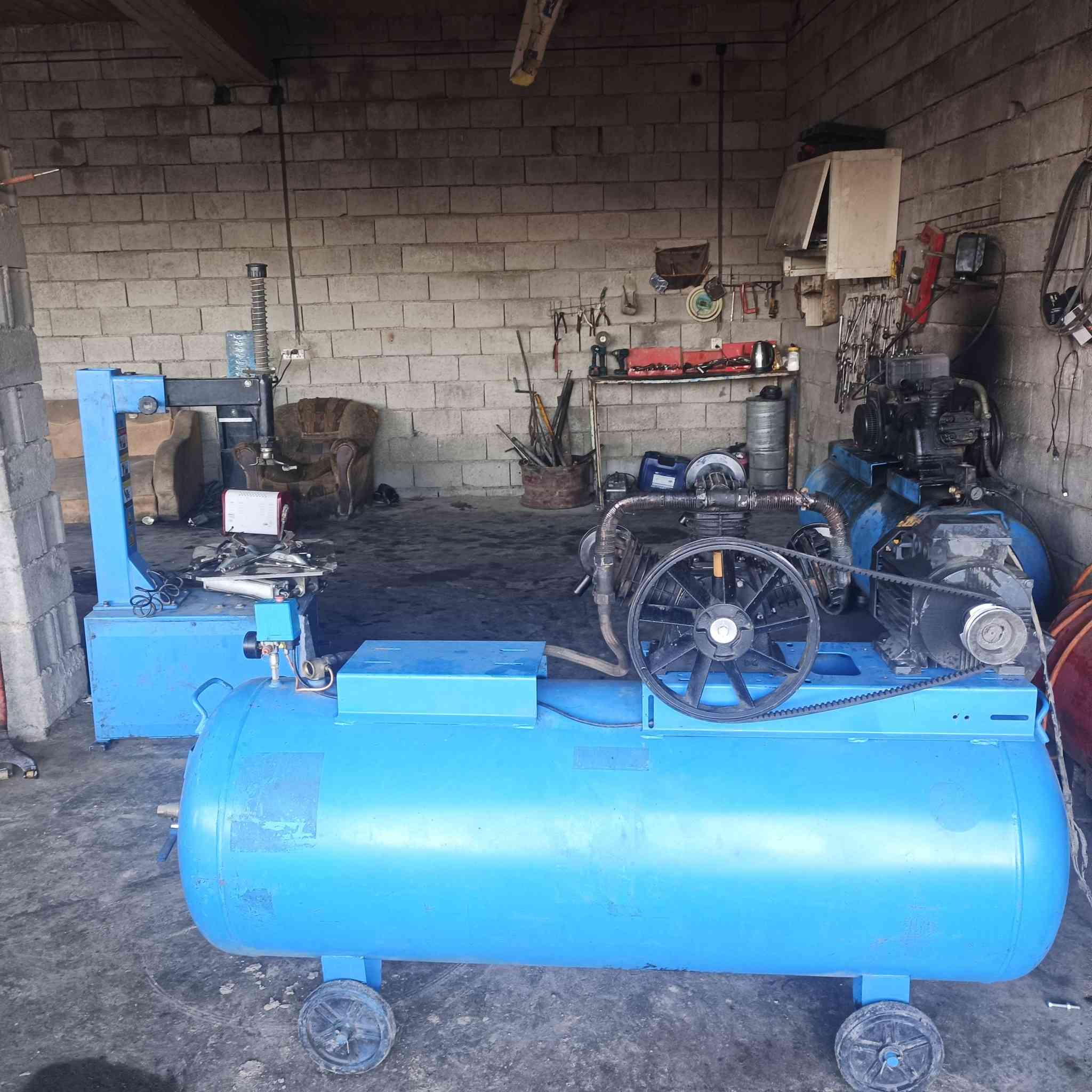 كمبريسر 550 كمبريسر شركه مستخدم اسبوع السعر 850 الشراي خابر***********
