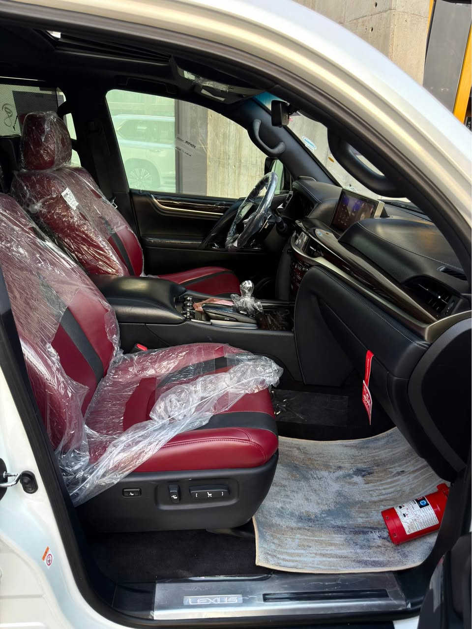 Lexus LX 570. Super sport     2018    67,000km
﷽
🔻ارخص سعر بكل العراق
ماشآءالله  تحدا شرط ماكو هيج نضافطها 🔥
أخت زيرو بل كارتون 📦📦
🔷(سياره بدون بدون موراوس )
🔹لكزس 2018   LX 570
🔹بريمی 📦
🔹 مكفولة كفالة عامة من الدعامية إلى الدعامية
‏‎بدون صبخ .بدون بارد  ،بدون رصعات ،بدون حتى شخط🔹
‏‎دعاميات هم بدون صبغ ،رمل مابي ،لحية بدون صبخ ..بقية كلها بشرط

🔹ماشية 67 الف 
               
 فول فول المواصفات 🔹
داخل أحمر
  ➕بصمة➕ الانزلاق➕ورقة البيانات➕شغال كشن جلد و هيلتر 
الاحتلال➕راس ديفيد➕ 5 كاميرات  ➕ثلاجة➕زينون، جلد جاف  تدفئة شفط التبريد خزينة➕هواء مزدوج➕نظام ايكو سبورت,➕حساسية الديك المؤخرة  مرايات➕الفتحة➕باب خلفي جك➕رادار إمامي

محرك كير بشرط مامفتوح 🔹
سيارة حيل نظيفة كلشي عل بلاد لوك
سنوية زنكة كلشي جديد مدفوع لـ2029
باسمي السنوية بشرط تحويل و خرامة 
سيارة مابيـها دينار مصرف كامل من كل نواحي

نظافه ١٠٠٪؜ كامل سيرفس بدون نقص و بدون مصرف🔹
سياره مال بيت أي نقص مابيها 4 إطارات جديدة تحتها

نفسي يوم /تحويل و وكالة حاظر 
مكانك /داخل سليماني

🔸سعر 665$
🔸موبايل/ *********** السليمانية, العراق
