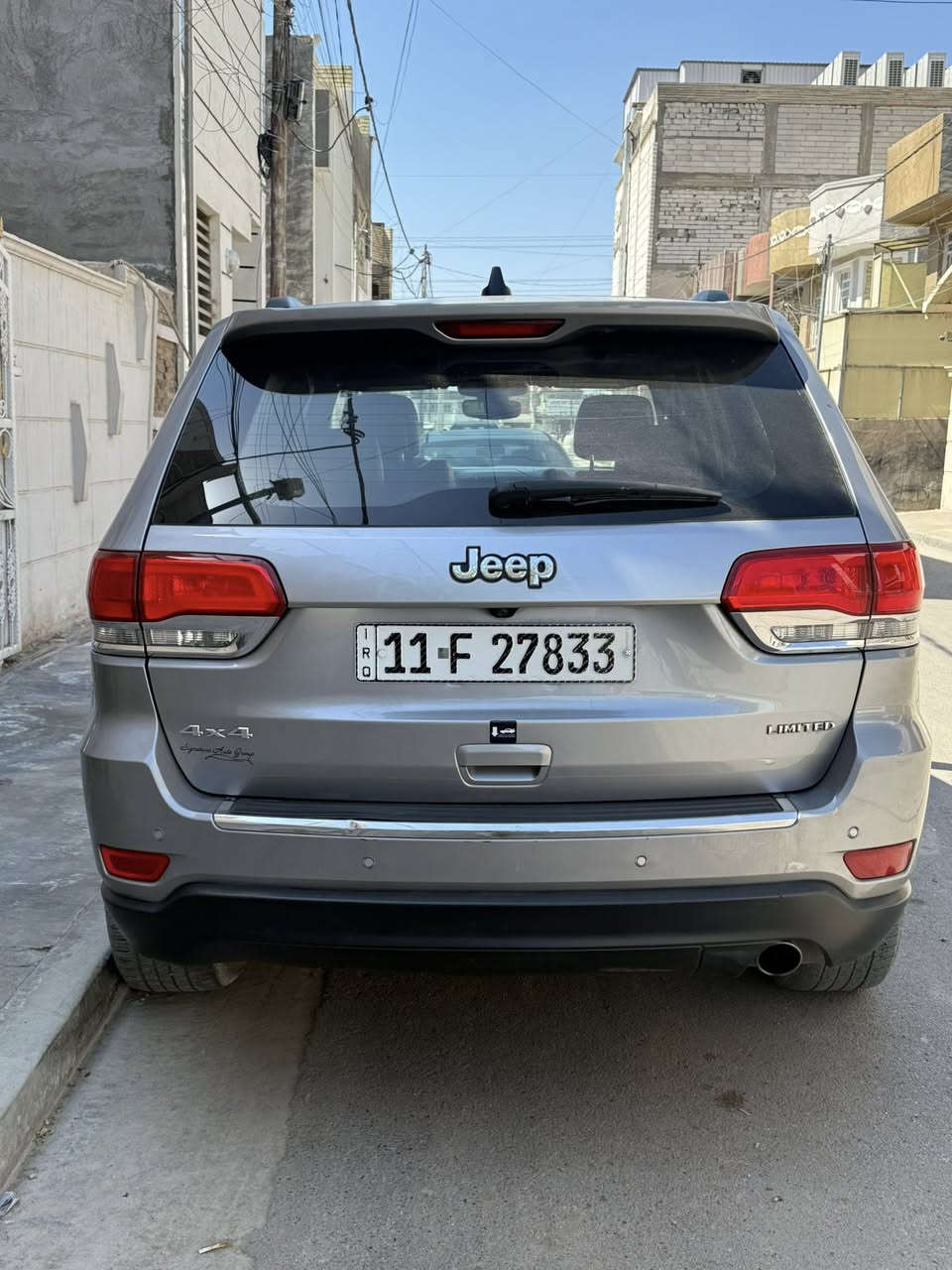 سلام عليكم 
جيب كراند شيروكي 2019 لمتدد 1/1
رقم بغداد تحويل مباشر 
الحادث موضح بالصور + تقرير فحص السونار 
العنوان بغداد الغزالية 
السعر 210 $ وبيها مجال 
ملاحظة السارة جاهزة بدون نقص 
للتواصل *********** اتصال + واتس
