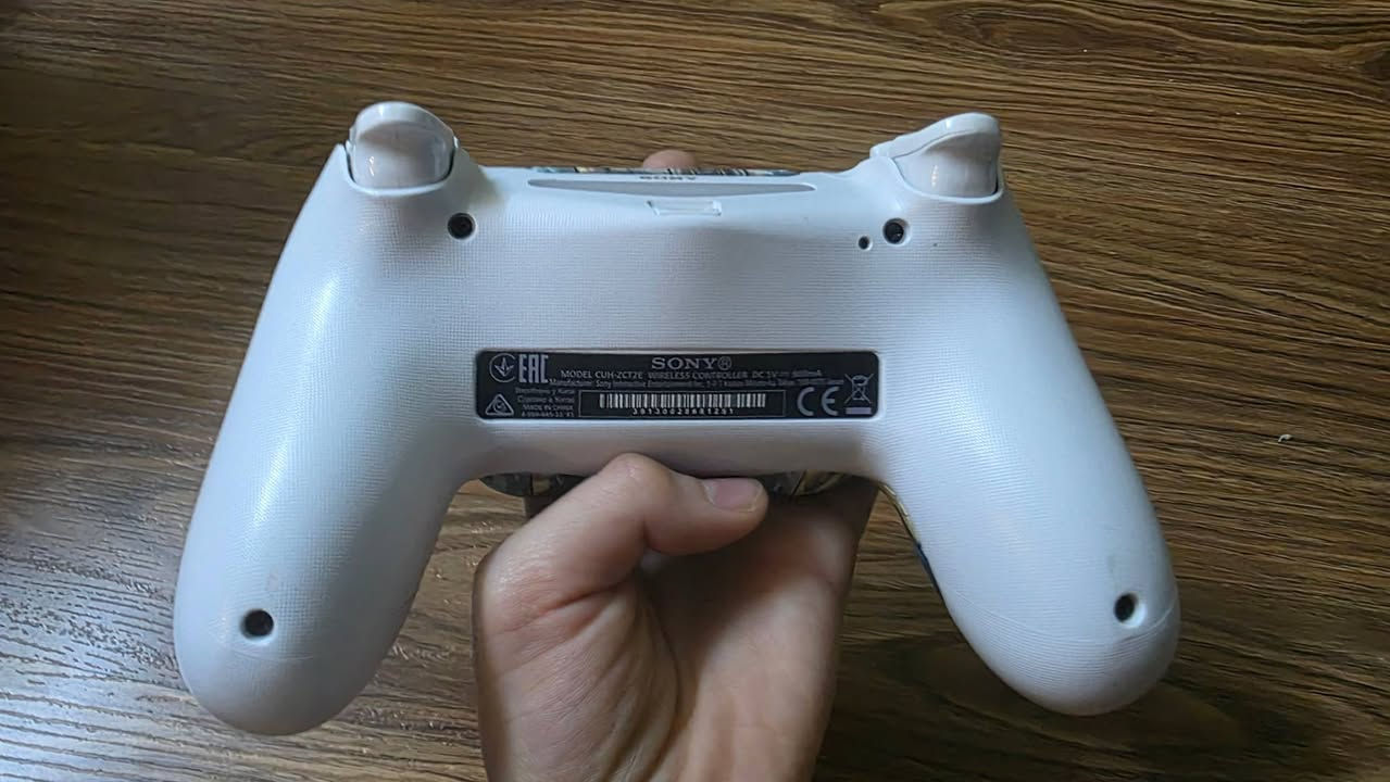 بلي 4 برو سعر 450
ما اقبل التفاوض 

البلي نظيف لكن مابيه اي لعبه

اذا عدك خبره تكدر تهكره و تنزل العاب عليه او تروح لابو محل يهكرة الك


**إذا كنت صاحب هذا الإعلان وتريد حذفه لأي سبب، رجاءا أرسل رسالة إلى الدعم الفني**