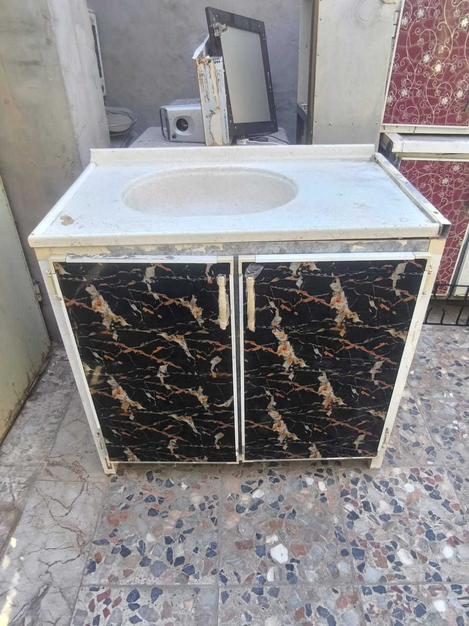 اثاث بيت مستعمل نضيف جدا شرط 
كربلاء الشبانات مقابيل محطةبانزين النيزك واتساب ***********
داخل البيت وليس محل
