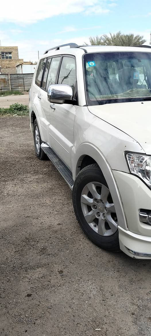 السلام عليكم للبيع او مراوس السعر 115 باجيرو حبتور موديل 2010 فول مواصفات ملاحضه بيها بنيد جارد ومحرك بي لاستيك ولف والباقي كله جاهز باقي التفاصيل ***********
