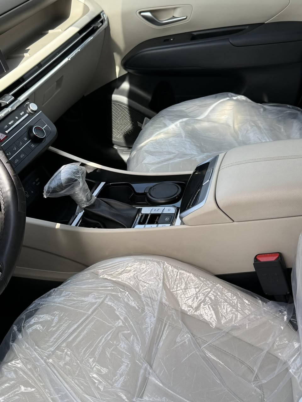 السلام عليكم توسان للبيع
ماشية 17 الف موديل 25 توكلر مكفولة رقم بغداد. مكاني الديوانية

للتواصل ***********
