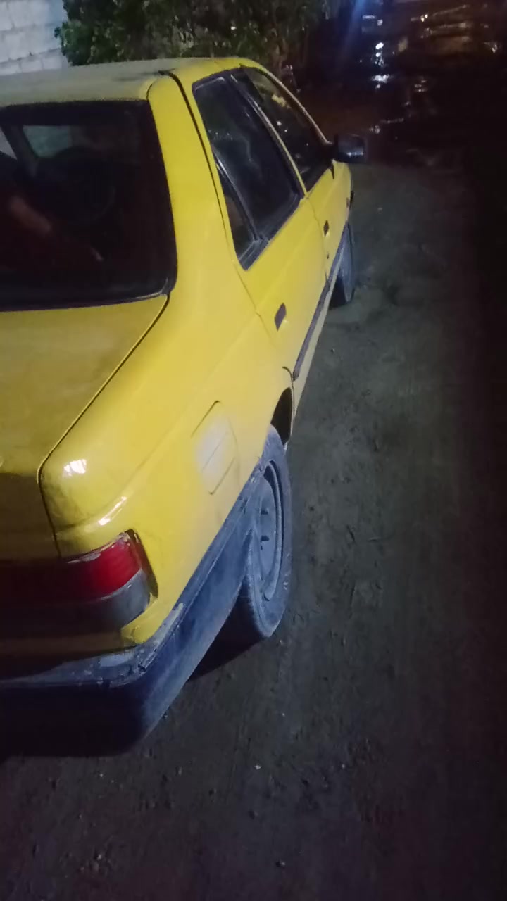 بيجو روى 2009سنويه ضايعةساحبله واجه من المرور رقم نجف الماني كيره زين مكينه تبخر  وتخربط تايرات نص عمر كهربائيات شغاله عظمته وصفاحه حلوة داخله حلو شايل روحه مقبول صدر أمامي تعبان صدر خلفي زين سيارة تشغل كلشي مابيه اطلع وين ميعجبك بس بيه خربطه على السلولي أبيع كوم حديد برميل واربع تايرات اكفلك سرقه وعشائر فقط والباقي كوم حديد السعر 10وبيه مجال حك الجيه اتصال *********** بس الشراي يخابر
