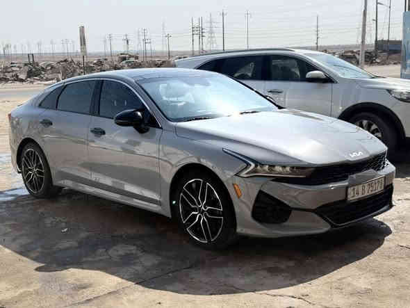 السلام عليكم 
K5 GT 2500 تيربو 
2024 فول مواصفات كفاله من الدعاميه للدعاميه 
بيه بس بارد جاملق  خلفي فقط بدون قطرت صبغ 
السعر 250 وبيه مجال مرقم كامل حره بسمي ***********
