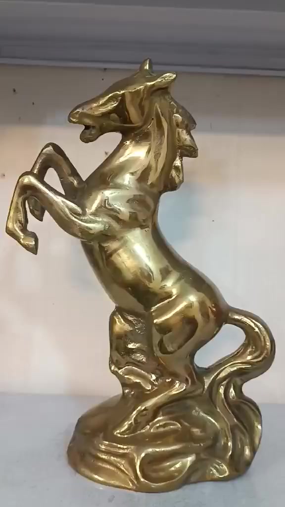 انتيكات وتحفيات للبيع مكاني بغداد *********** يوجد توصيل
