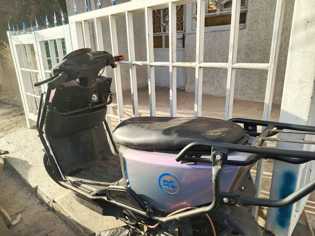 سلام عليكم دراجه البيع السعر 240 بدون بطاريات و وبيها مشكله تاير ما يمشي ما اعرف شنو الخلل بغداد شارع فلسطين ***********
