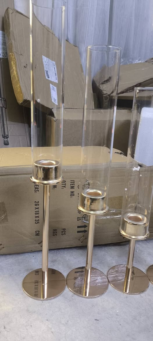 شمع دان معدن ذهبي ثقيل 6 قطع


**إذا كنت صاحب هذا الإعلان وتريد حذفه لأي سبب، رجاءا أرسل رسالة إلى الدعم الفني**