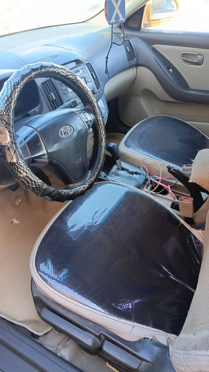 سلام عليكم النتره 2010 امريكي حادثها 2قطع الجاملغ لورا والباب كير مكينه مكفولات ***********مكانها كربلاء
