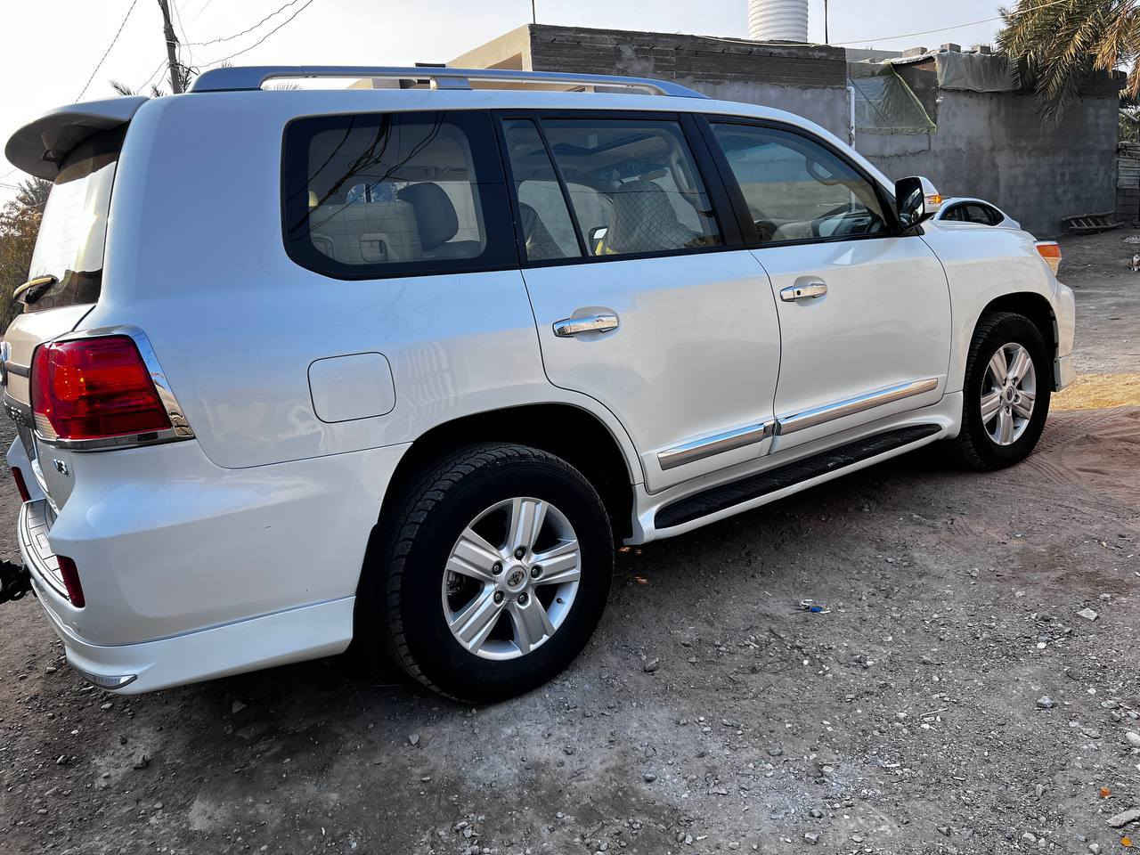 يالله لاندكروز مونيكه فطيم، 2012بغداد) فول مواصفات فتحه بصمه تحكم ستيرن كشن جلد اشاير بلمري كشن كهربائيّ 6سلندر شاشه كمره رادرات فور ويل ماشيه 150كفاله عامه السياره واسط الصويره ‎0772 949 1838
