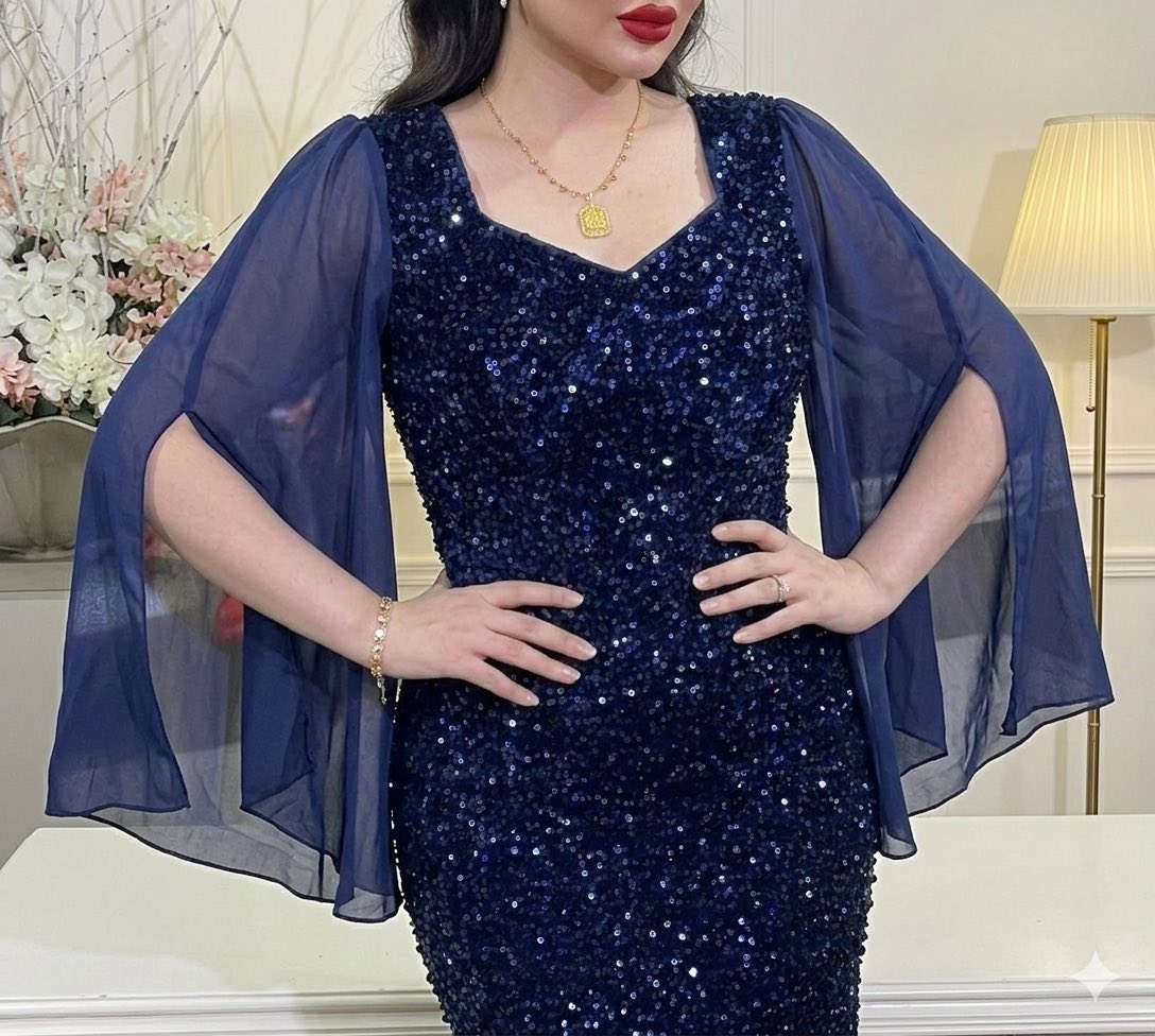 فستان حفلة فخم بنات لابسته بس ساعة اخذته ب ١٥٠ اريده ب٧٥ يلبس من وزن ٦٥ -٧٥ وحتى ٨٠ اذا معندها بطن اوفر 
قماشه ترتر وكل تفاصيله واضحه
متوفر توصيل لكُل محافظات العراق


**إذا كنت صاحب هذا الإعلان وتريد حذفه لأي سبب، رجاءا أرسل رسالة إلى الدعم الفني**