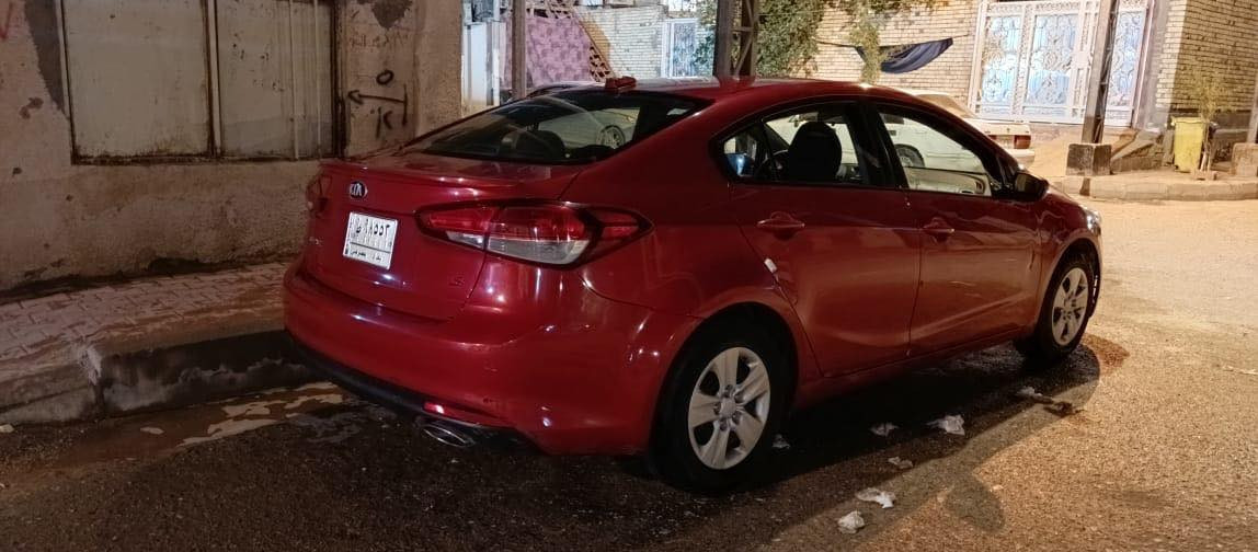 كيا فورتي 2017 وارد امريكي حادثها جاملغ امامي جهة السائق وشوية من البنيد بدون شاصي بدون لغد بدون راديتر ايرباك سليم بلادي وحادثها سطحي ماشية 96 الف استخدام نظيف وسيارة مرتبة رقم بغداد بأسمي تحويل ثاني يوم بدون اي نواقص محرك 2000 دوش تخم بلكات اصلي فول عادي او محسن براحتك ماكو دوانز تبريد ممتاز تخم تاير جديد سيارة روعة السعر 125 وبيها مجال حك الجيه 
 للاستفسار ***********
