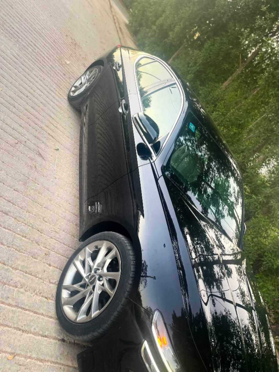 جينيسيس G70
الموديل: 2022
سعة المحرك : 2000 turbo
اللون الخارجي : اسود
اللون الداخلي : ابيض
امريكي / وارد : حادثها خفيف بدون ضرر ايرباك قطعتين صبغ ( باب السائق والجاملغ الامامي )
السيارة بدون إيرباج
بجم كبس
دفع خلفي
السيارة مرقمه بغداد باسمي
السعر: 197 ورقة (بيع أو مراوس حسب القناعة)
مكان السيارة: النجف
رقم الهاتف: ***********
المواصفات:
هاند بريك إلكتروني + AUTO-HOLD
تشغيل بصمة ودخول الذكي
القيادة ذاتية
مثب السرعة الذكي
النقطة العمياء
رادار لمنع التصادم امامي وخلفي وتنبيه بالستيرن)
(sport+ SPORT,ECO,ECONOMY ) وضعيات القيادة
شاشة تعمل مع نظام أبل كارد بلاي واندرويد
وتسخين المقاعد الامامية
