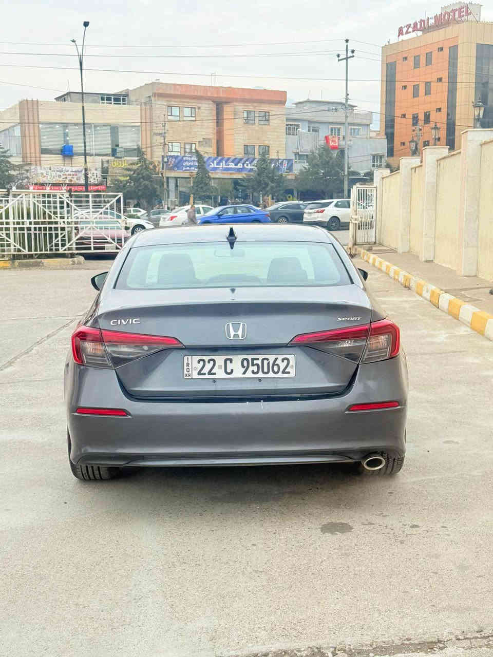 هوندا سيفيك 2023
 بس قبغ جنطه صبغ حادث جدا خفيف
السعر 138ورقه و مجال جدا بسيط 
 مواصفات فول ماعدا فتحه
بصمه 
شاشه 
كاميرا
ولكب كروم بلادي
ماشي ٤٢ الف
رادار 
تحديد مسار 
شاشه كاربلاي car play
Apple car
نظام توقف المحرك في اماكن مزدحمه 
بعد بيها مواصفات هواي 
رقم اربيل 
تحويل مضمون و باسمي السياره
 العنوان عقره معرض كولان
***********--*********** واتس اب او اتصال اكر, نينوى
