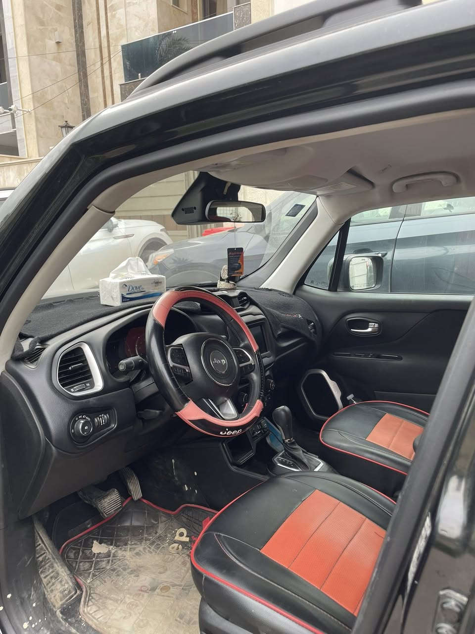 السلام عليكم
جيب رينجيد فئة لاتيتود للبيع موديل 2019

اللون اسود 

مقاعد جلد

محرك 4 سلندر 2.4

ماشية47 الف كم

اوتوماتيك 

نظيفة جدا السيارة 

صور  الحاددث  بالمنشور 

للتو اصل و اتساب 
السعر 140 ورقة
رقم بغداد
***********

باسمي السيارة

 مكاني جميلة او زيونه
