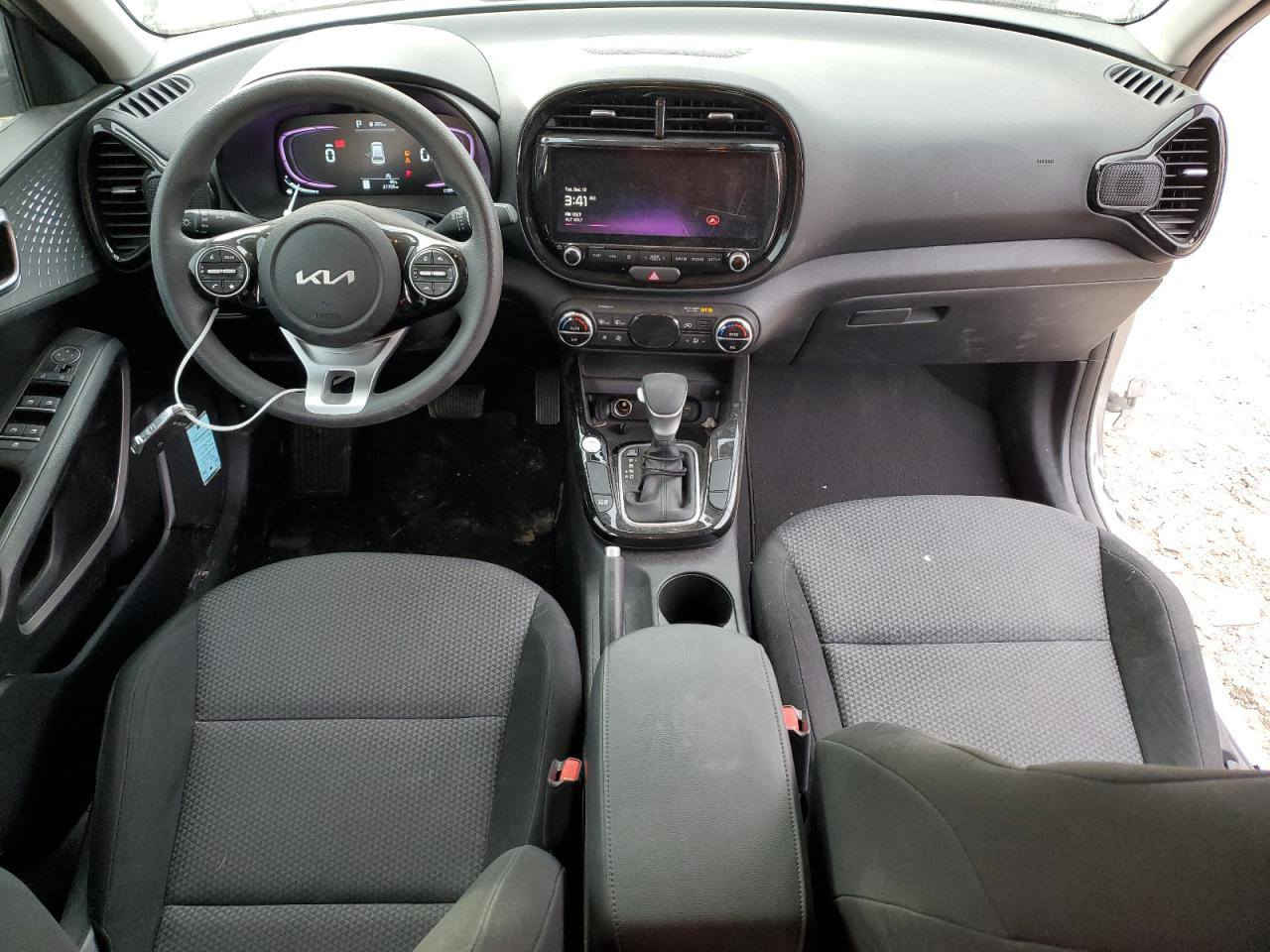 السلام عليكم كيا صول ٢٠٢٣ حادث موضح بالصوره للستفسار أكثر *********** واتس إب
