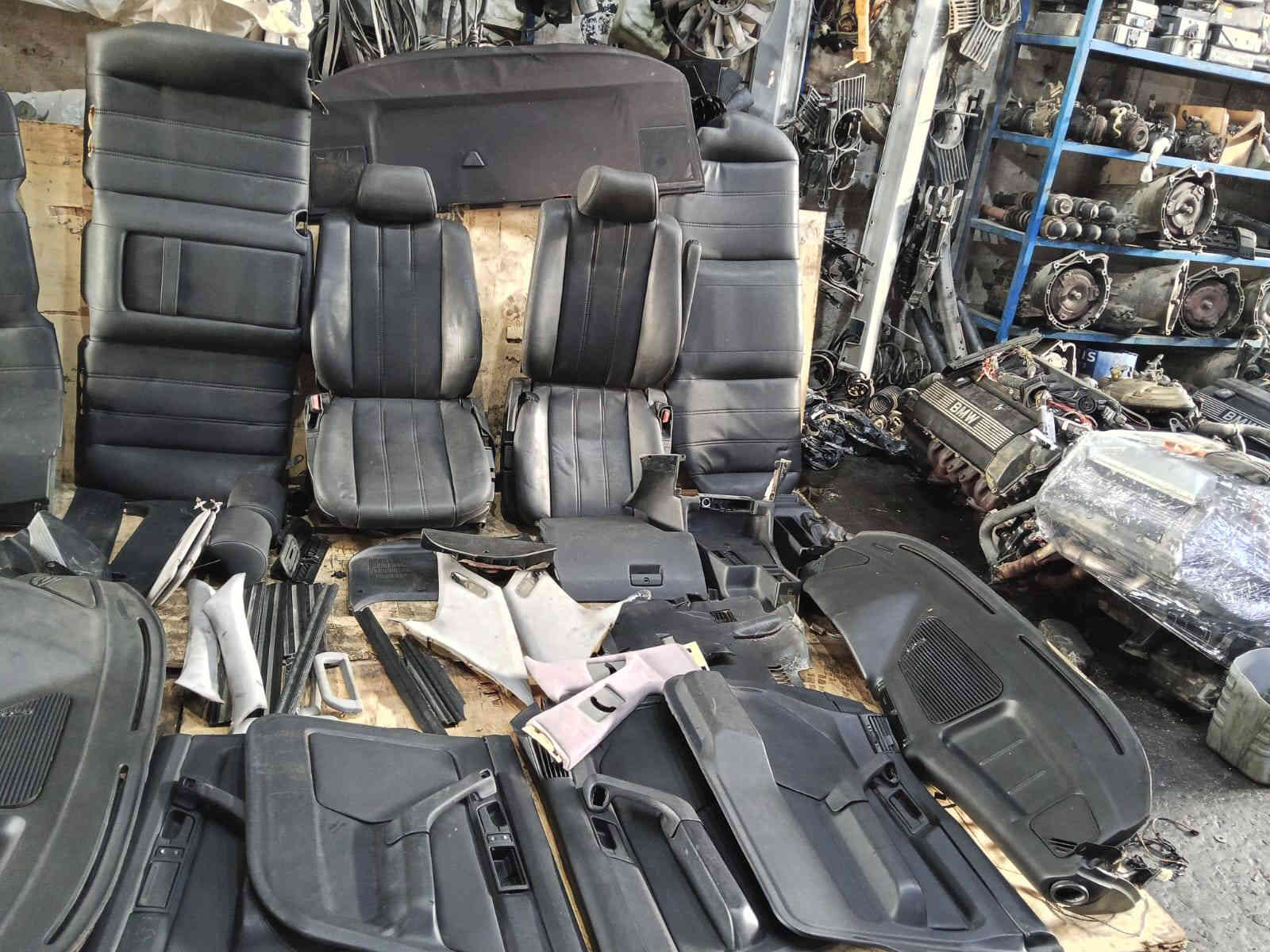 لسلام عليكم 
غرف 500 بدي قديم 

العنوان الحله الحي الصناعي الشارع العام 

***********
