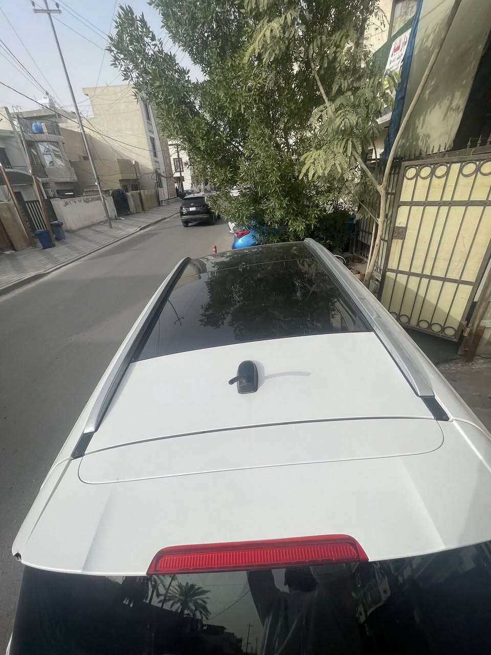 السلام عليكم سورنتو خليجي فول
موصفات 
١بنوراما 
٢لايتاتحدسات 
٣بك لايد لد 
٤شحن لاسلكي 
٥شاشه لمس
٦ابل كار بلي 
٧اندرويد اوتو
٨محرك جبير 3500سته سلندر
٩سبعه راكب
١٠سحكمات استيرن جهتين
١١صندوك كهرباء
١٢كشنات كهرباء
١٣مري شفط
١٤كامره دواره
١٥اريل نفكيشن
١٦ويلكب كروم
وبعد هواي موصفات مذاكرهن

السياره ماشيه ٦٨الف سياره مال مره كير محرك كفاله ممفتوح بيها ملاحضات بسيطه سياره مكانها بغداد 

***********
